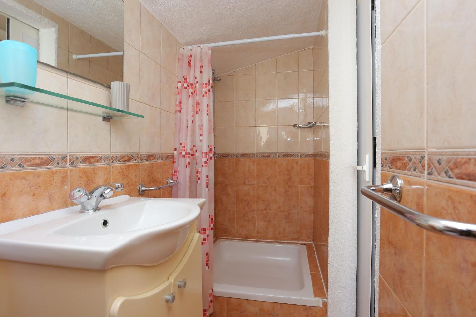Apartments By The Sea Baska Voda, Makarska - 300 外观 照片