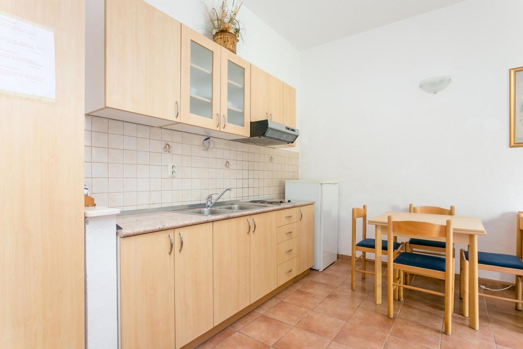 Apartments By The Sea Baska Voda, Makarska - 300 客房 照片