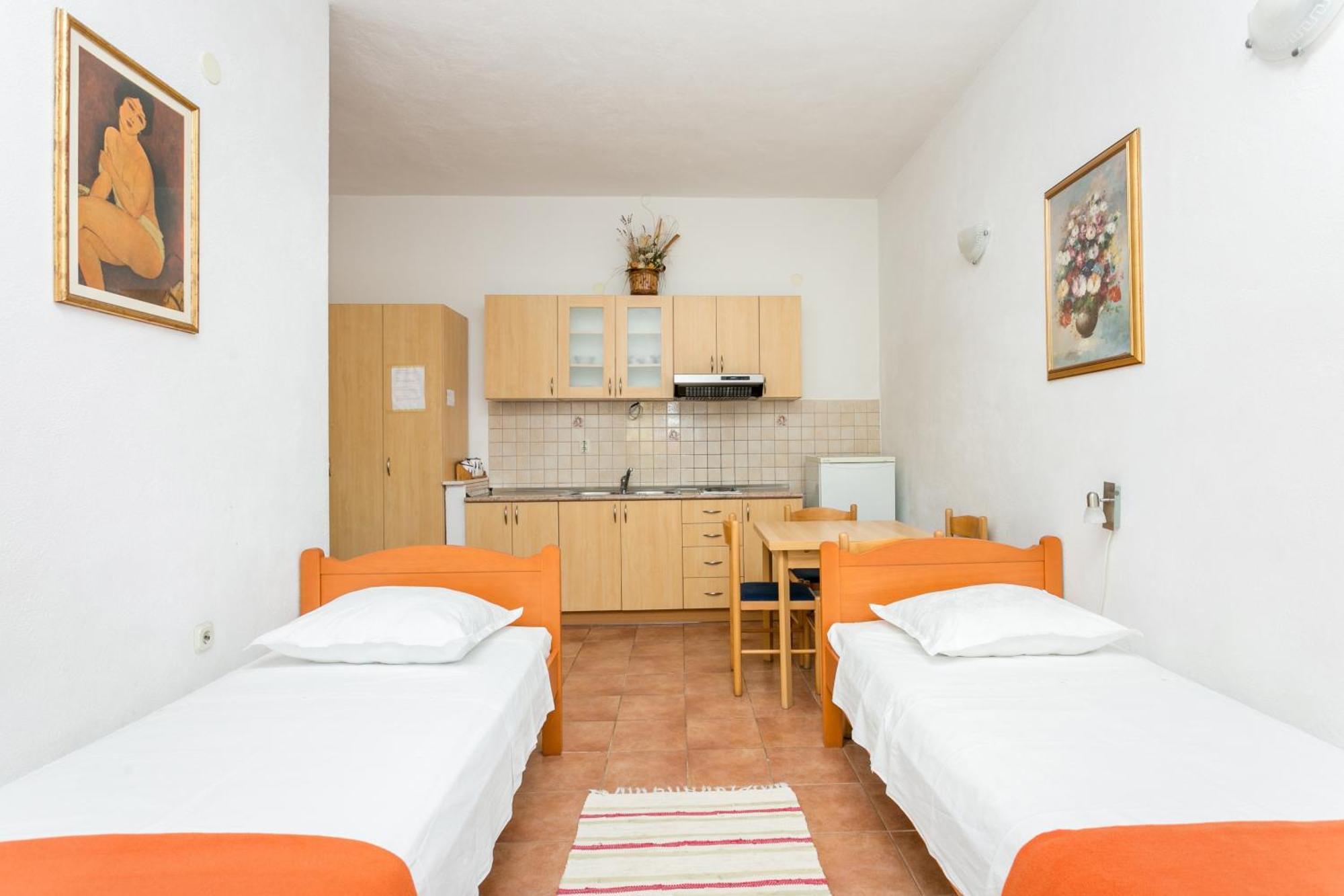 Apartments By The Sea Baska Voda, Makarska - 300 客房 照片