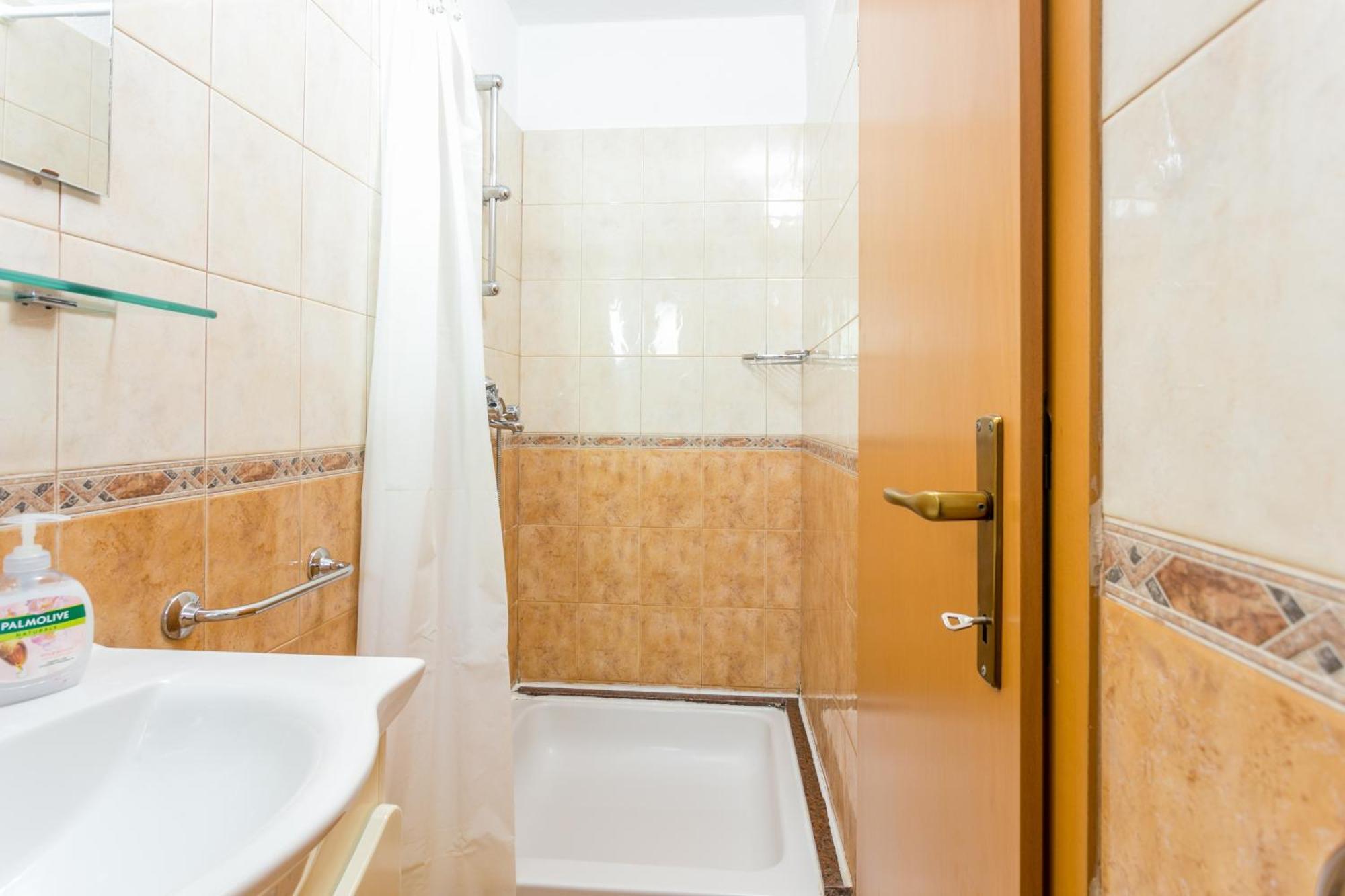 Apartments By The Sea Baska Voda, Makarska - 300 客房 照片